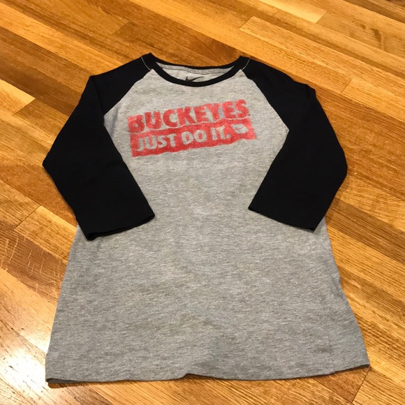 Nike Tops - Adorable Nike Ohio State shirt with red sparkles